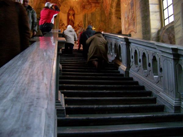 Słynne schody w kościele