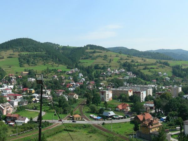 Muszyna – miasto w woj. małopolskim, w powiecie nowosądeckim, siedziba gminy miejsko-wiejskiej Muszyna. W latach 1975-1998 miasto administracyjnie należało do w