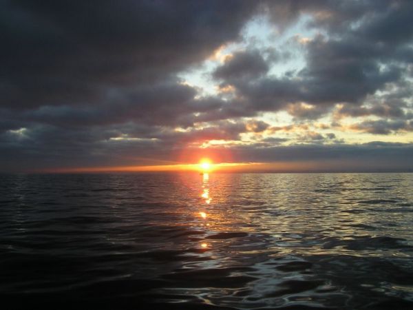 Zachód słońca zatoka. zdj. M. Barra.