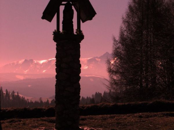 Samotna kapliczka...