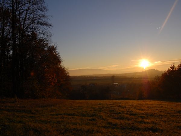 Radoniów słońce nad Gryfem.