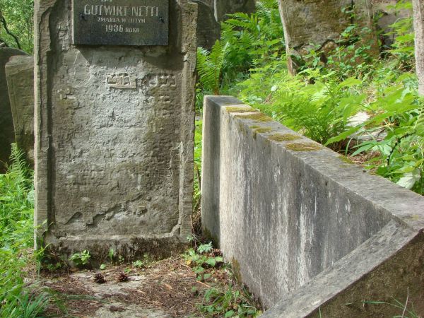 Macewa Gutwirt Netti na cmentarzu żydowskim w Muszynie.
