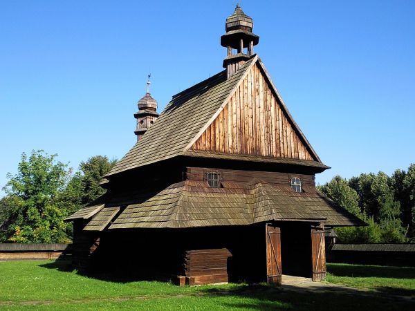 Chorzów. Kościółek z 1791 r w chorzowskim skansenie.