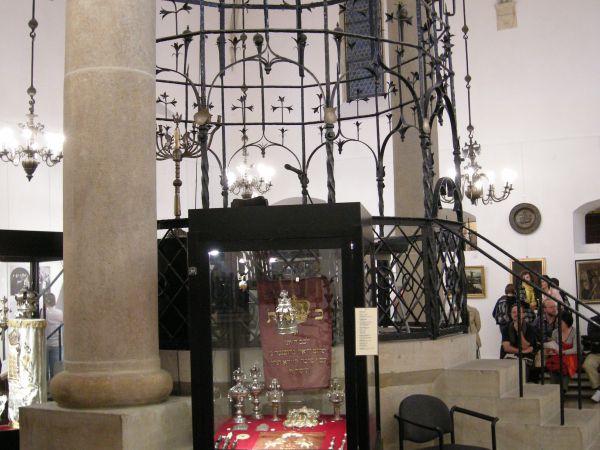 Wnętrze Synagogi przy ul. Szerokiej