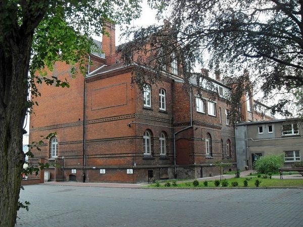 Budynek Urzędu Miasta ulica Gdańska 6 od strony podwórza