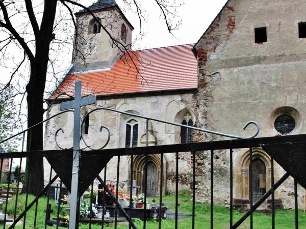 KOŚCIÓŁ PW. PODWYŻSZENIA KRZYŻA ŚW.