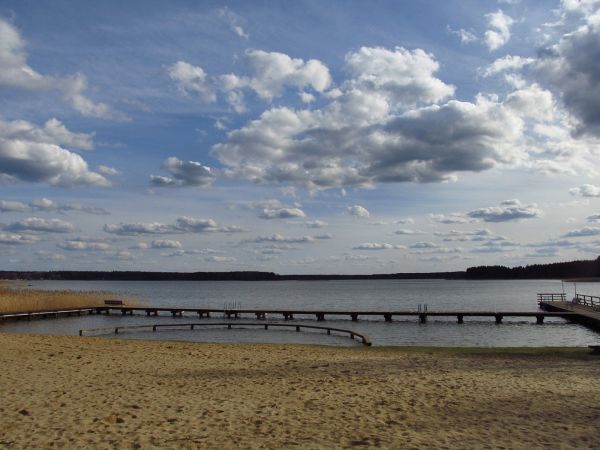 Jezioro Kałębie przy Dobrym Bracie