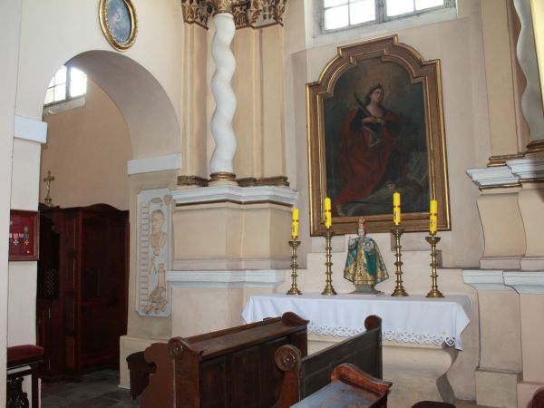 Łopienno,kościól - kaplica boczna św. Katarzyny Aleksandryjskiej.