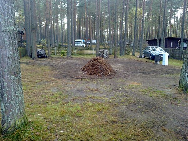 Zrobiło się pusto, a dookoła tyle jeszcze do rozebrania.
