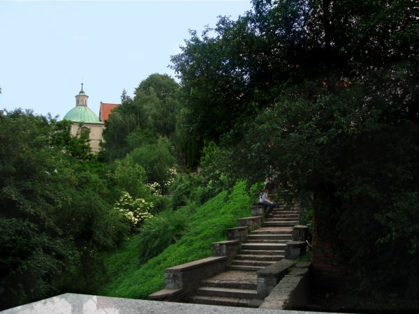 Widok z Podwala na klasztor Dominikanow