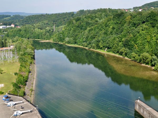 Solina - zapora i elektrownia .