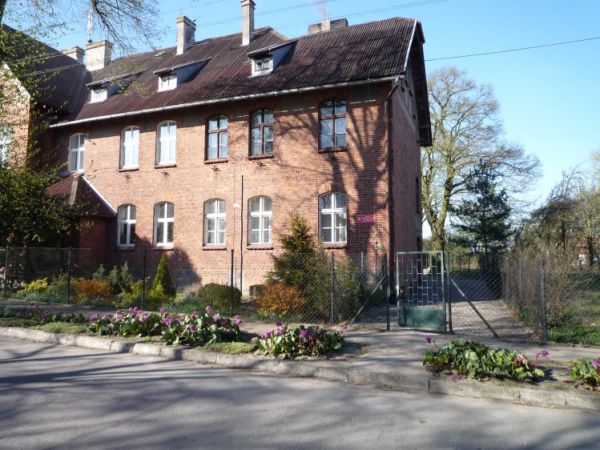 Biblioteka Publiczna przy Szkole.