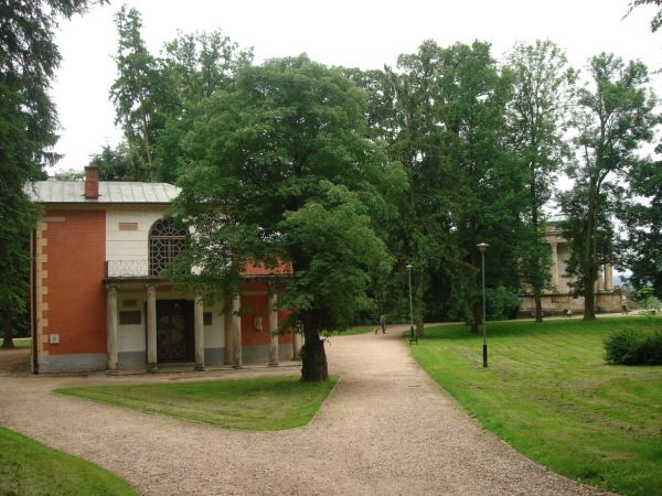 Dom Gotycki i Swiatynia Sybilli