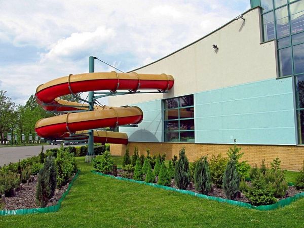 Park zabaw przy parku wodnym