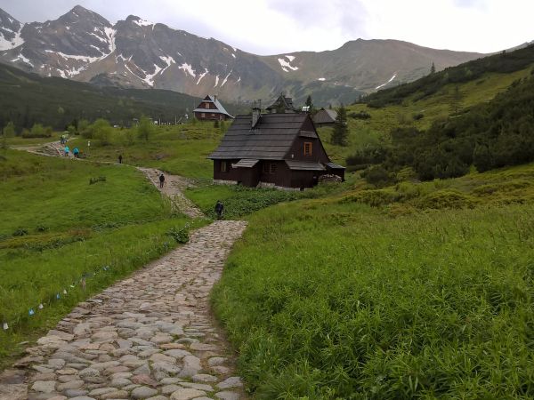 Idziemy nad Czarny Staw Gąsienicowy ,który czasem jest niebieski ;-) .