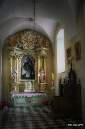 Prawa nawa ...kosciol sw. Barbary