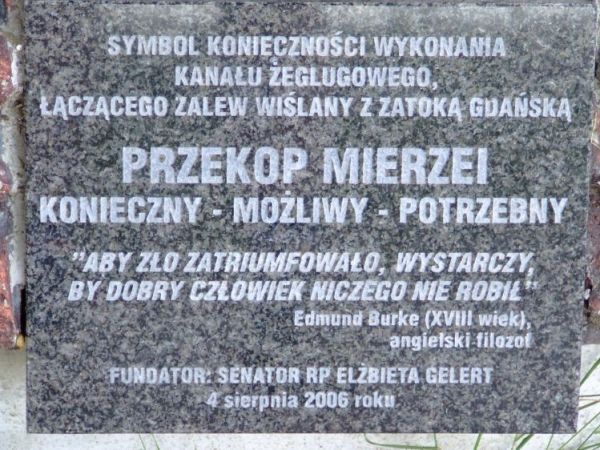 Tablica pamiątkowa dotycząca przekopu Mierzeji Wiślanej