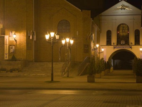 Skarżysko Kamienna w nocy