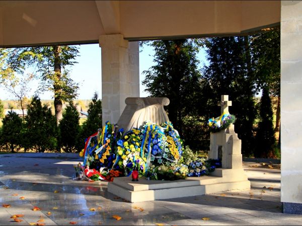 Cerkiew Opieki Matki Bożej w Młynach. Wybudowana pod koniec XVII wieku.  Obecnie Kościół filialny rzymskokatolickiej parafii w Korczowej. W latach 1852-70  prob