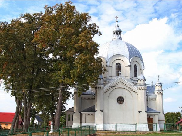 Cerkiew św. Michała Archanioła w Ryszkowej Woli , murowana parafialna cerkiew greckokatolicka . Zbudowana w 1896 r. Po wojnie cerkiew została przejęta przez koś