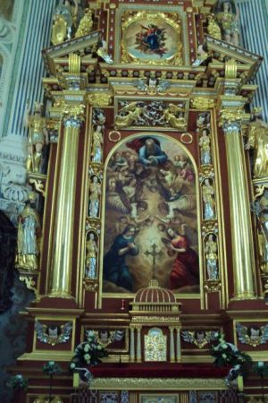 w Baszcie Boskiej - kaplica zamkowa, n/z ołtarz w kaplicy.