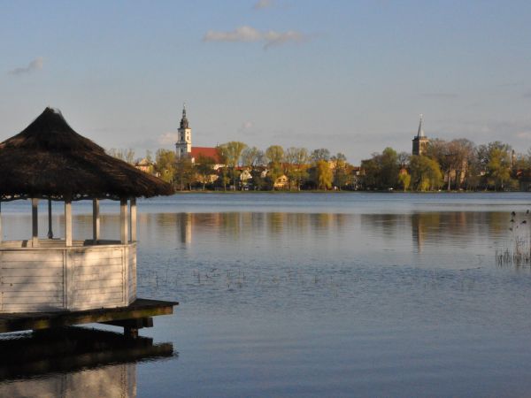 Wolsztyn, widok od strony Bielnika przez jezioro Wolsztyńskie.