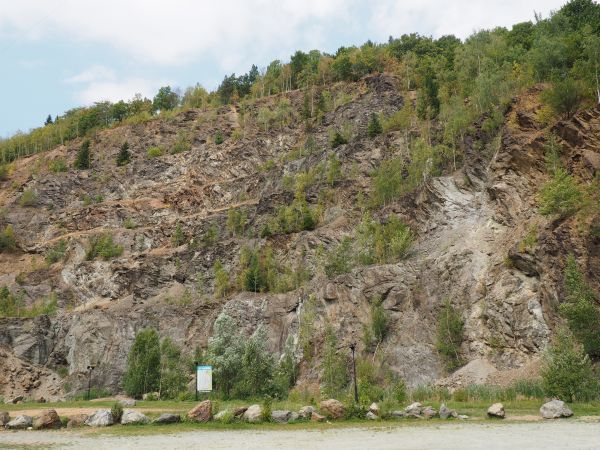 pokłady kruszcu - no, może jego rud, no ale zawsze już stąd bliżej - jest stok i to Złoty Stok !