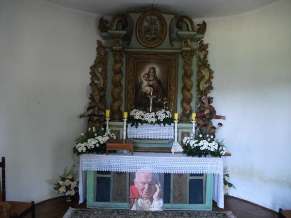 Wnętrze Kapliczki na Zadworzu