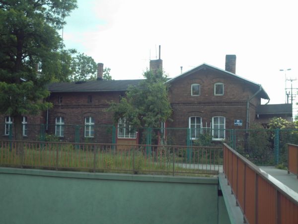 Zabudowania mieszkalne (kolejowe)
przy ul. Krzywoustego.