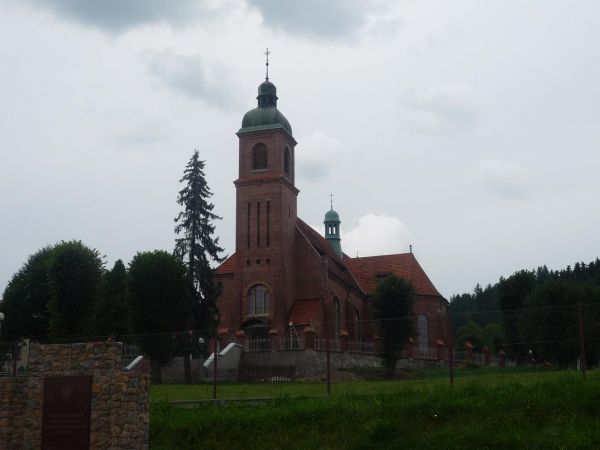 Budzów. Kościół.