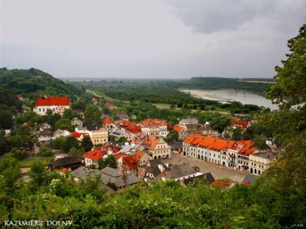 Widok na Kazimierz z Gory Trzech Krzyzy.