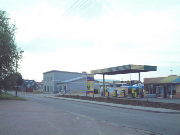 Ulica Pionierów. Część Handlowo-Usługowa.
