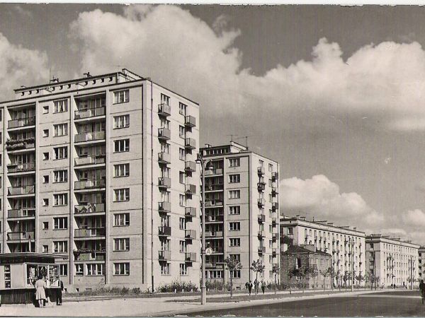 ze zbiorów prywatnych: pocztówka - ul. Józefa Dwernickiego - 1965r.