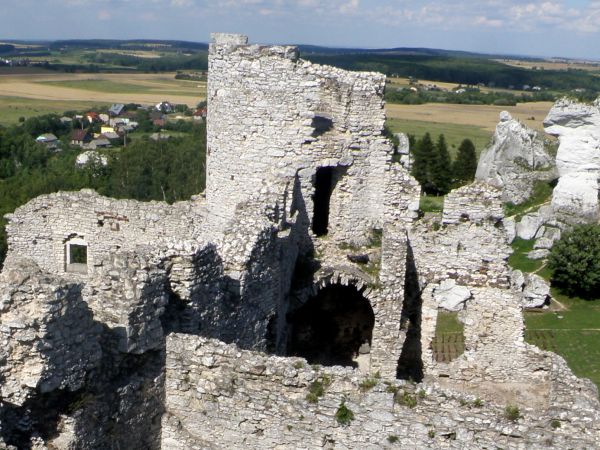 Zamek OGRODZIENIEC **** http://www.zamek-ogrodzieniec.pl/ **** http://zamki.net.pl/zamki/podzamcze/podzamcze.php **** Zamek Ogrodzieniec znajduje się w Podzamcz