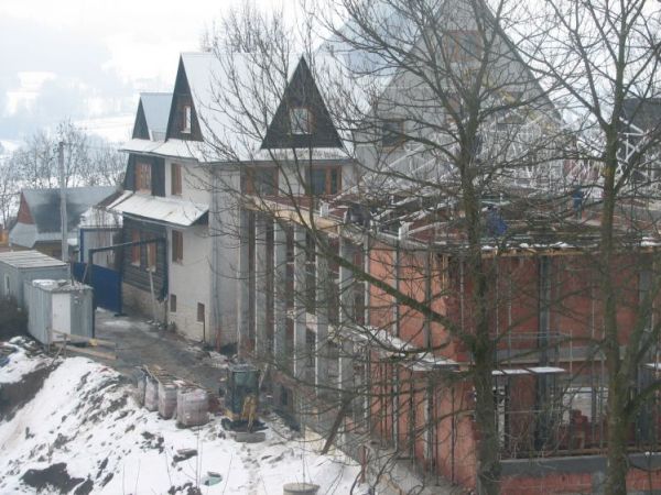 Okazała budowla sali gimnastycznej w Maruszynie Dolnej - grudzień 2008 rok