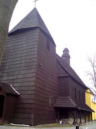 Zabytkowy, drewniany kościół pw Świętej Trójcy - autor A.Olszewski