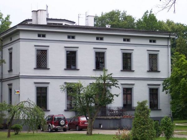 Pałac z lat 1848-1852
http://pl.wikipedia.org/wiki/Radawie