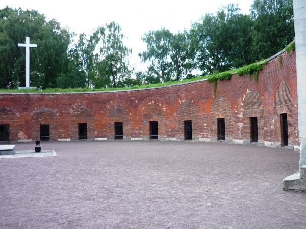 Zamojska Rotunda. Dawniej magazyn prochu , w czasie II wojny światowej - miejsce kaźni .