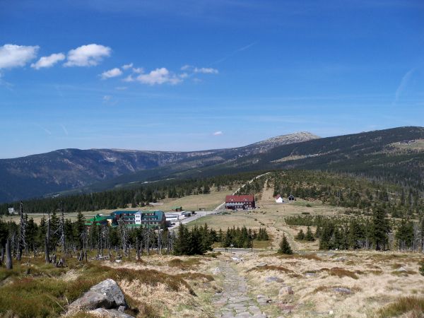 Szlak w kierunku Śnieżnych Kotłów i Szrenicy.....