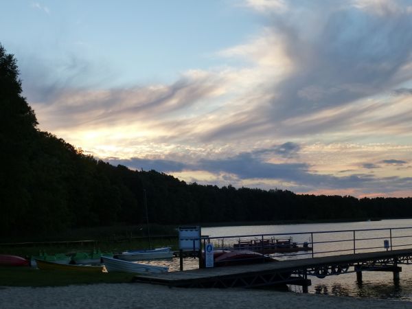 zachód słońca nad jeziorem Szczytno