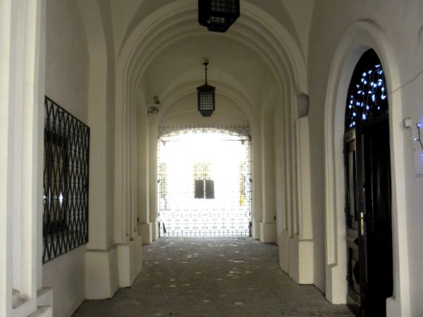 .Wejście do Teatru Lalek.