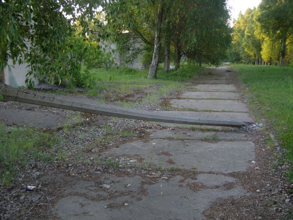 Zdewastowana fabryka domów ul. Północnej   fot.  40