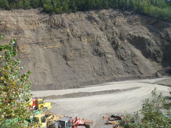 kamieniołom tzw. drobny - Huczwice, wciąż eksploatowany.