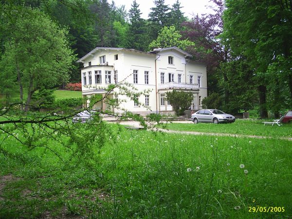 XIX wieczny dwór nad Bobrem