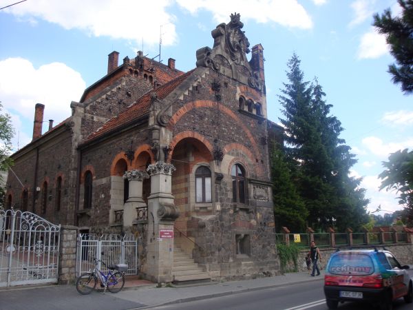 Budynek Archiwum Państwowego w Bochni (architekt słynny Teodor Talowski)