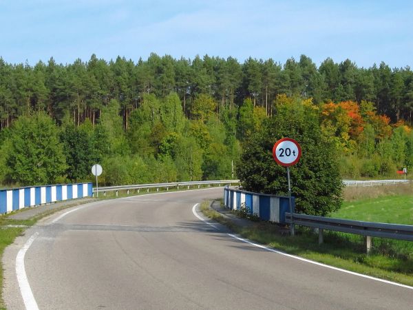 Most nad Wdą i droga do Borzechowa