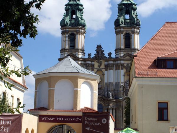 Krzeszowskie sanktuarium wita!