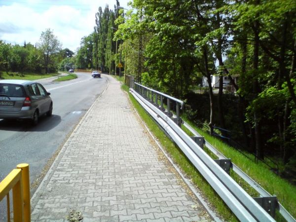 Ulica Zegadłowicza [dawniej był tutaj mostek]