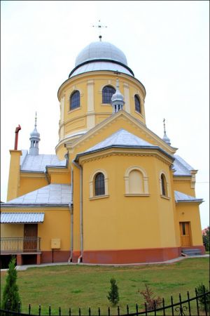 Kościół p.w. Narodzenia NMP w Niemstowie.