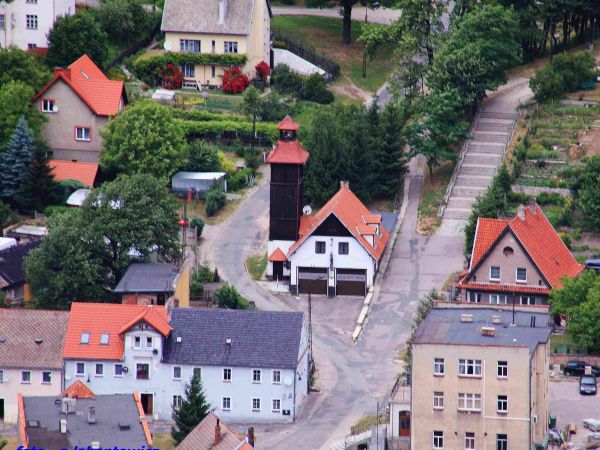 REMIZA OCHOTNICZEJ STRAŻY POŻARNEJ ( budowla z wieżą )